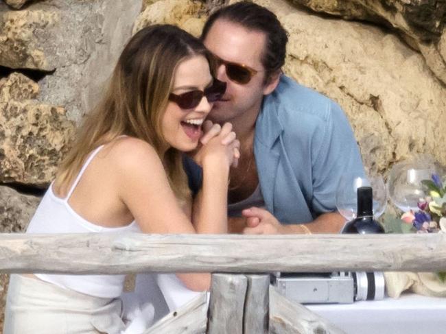 Margot Robbie’s steamy PDA-filled date