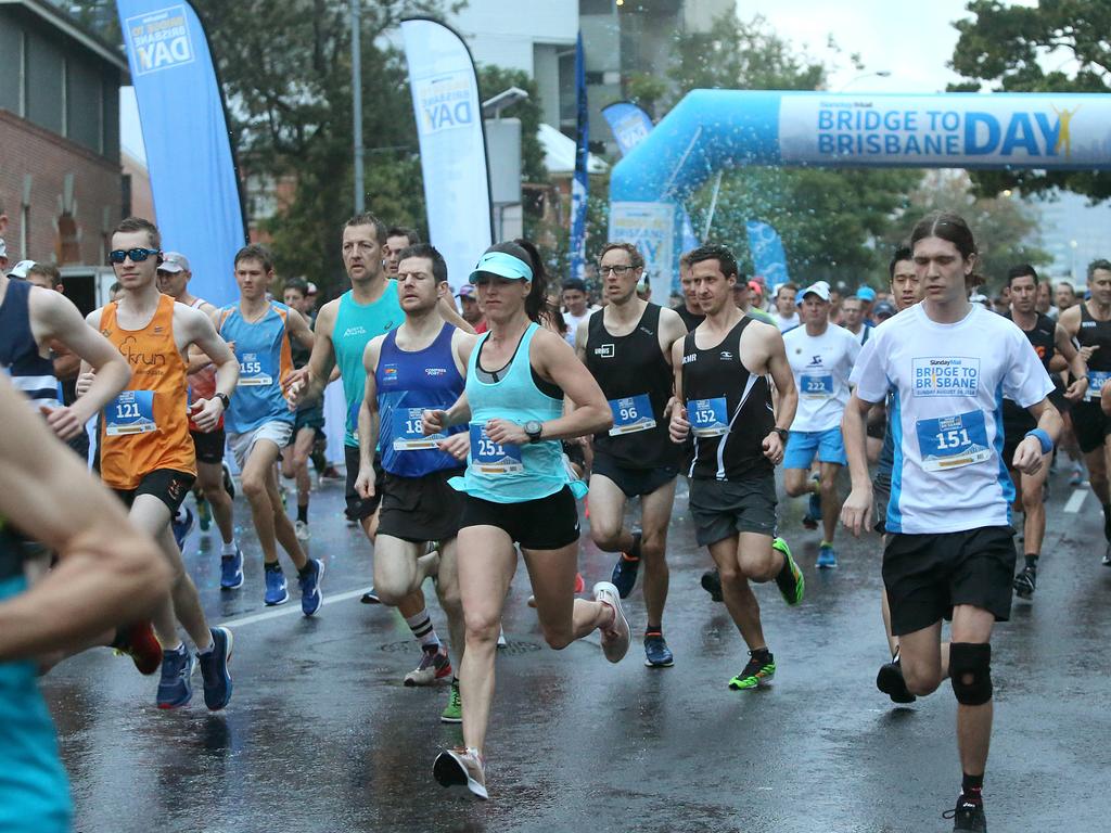 <p>The elite runners at the start of the Sunday Mail Bridge to Brisbane fun Run, Sunday August 26, 2018. (AAP Image/Jono Searle)</p>