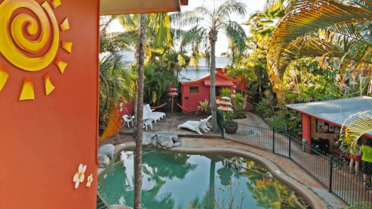 The Oasis Travellers Hostel in Cairns has a pool and is in a central location.