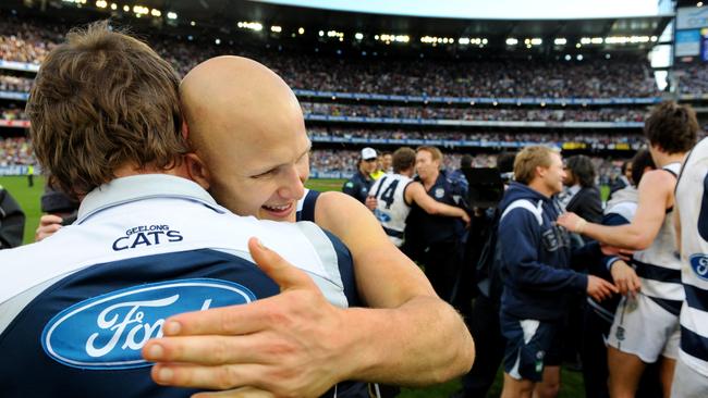 Gary Ablett Jr with the coach Mark Thompson after the 2009 Grand Final