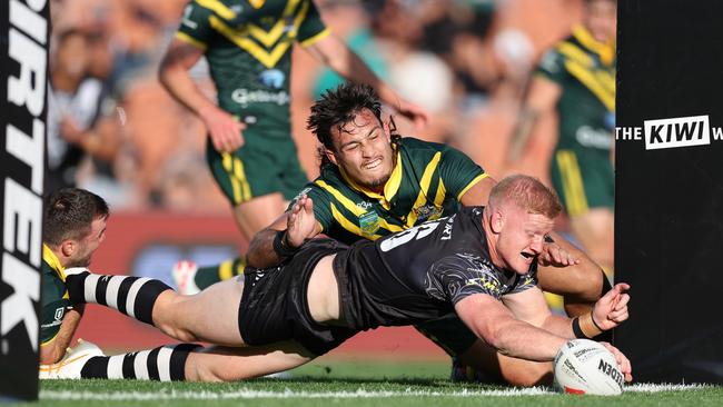 Griffin Neame of New Zealand scores under the posts against Australia. (Photo by Phil Walter/Getty Images)