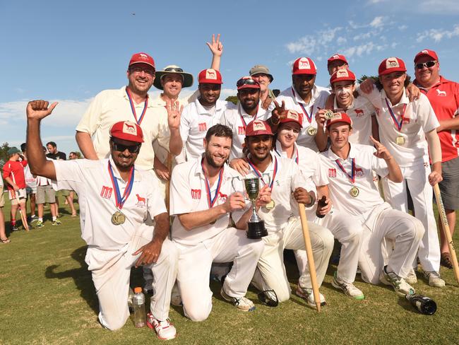 Mordialloc after winning the 2016-17 DDCA Turf 1 premiership.