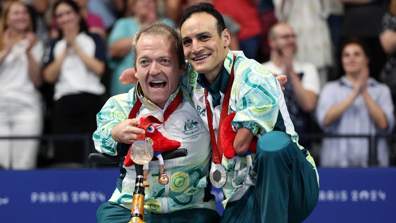 NANTERRE, FRANCE – SEPTEMBER 01: Silver medallist, Ahmed Kelly and Bronze medallist, Grant Patterson of Team Australia pose for a photo with their medals during the Men's 150m Individual Medley – SM3 on day four of the Paris 2024 Summer Paralympic Games at Paris La Defense Arena on September 01, 2024 in Nanterre, France. (Photo by Sean M. Haffey/Getty Images)