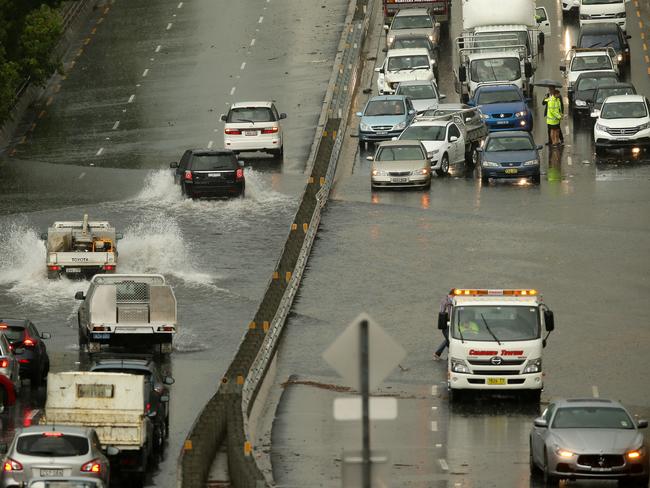 Sydney storms: Syd Einfeld Drive at Bondi Junction continues to flood ...