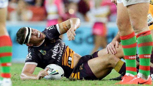 Andrew McCullough injures his hamstring against the Rabbitohs. Picture: Darren England