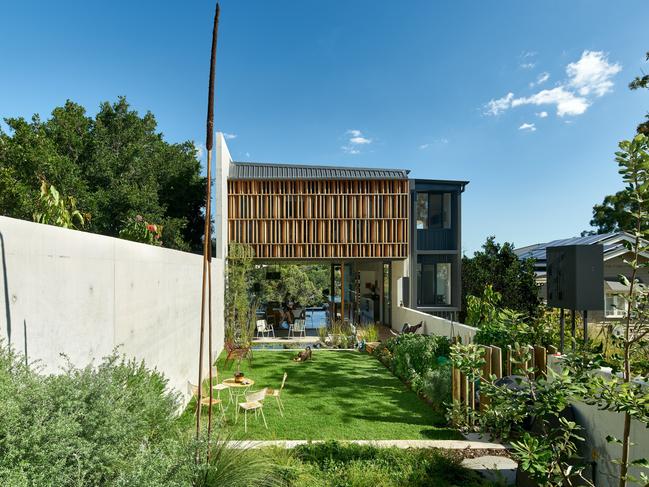 EMBARGOED until 8pm June 24, Riverbank House, by Wilson Architects, received The Robin Dods Award for the Highgate Hill project at the Australian Institute of Architects’ Queensland Architecture Awards., Photographer: Alex Chomicz