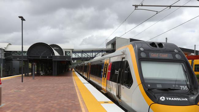 A quiet Helensvale train station at lunchtime. Picture Glenn Hampson