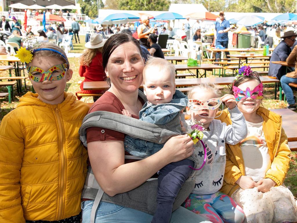 Eden, Kirby, Gabriel, Zera and Luna McGowan. Festival of Food and Wine, Queens Park, Toowoomba Carnival of Flowers. Saturday September 10, 2022 Picture: Bev Lacey