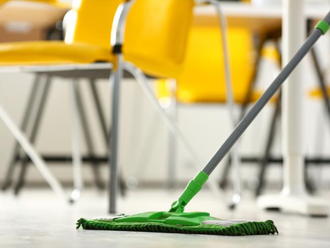 Man’s alleged attempt to clean up street fight with mop