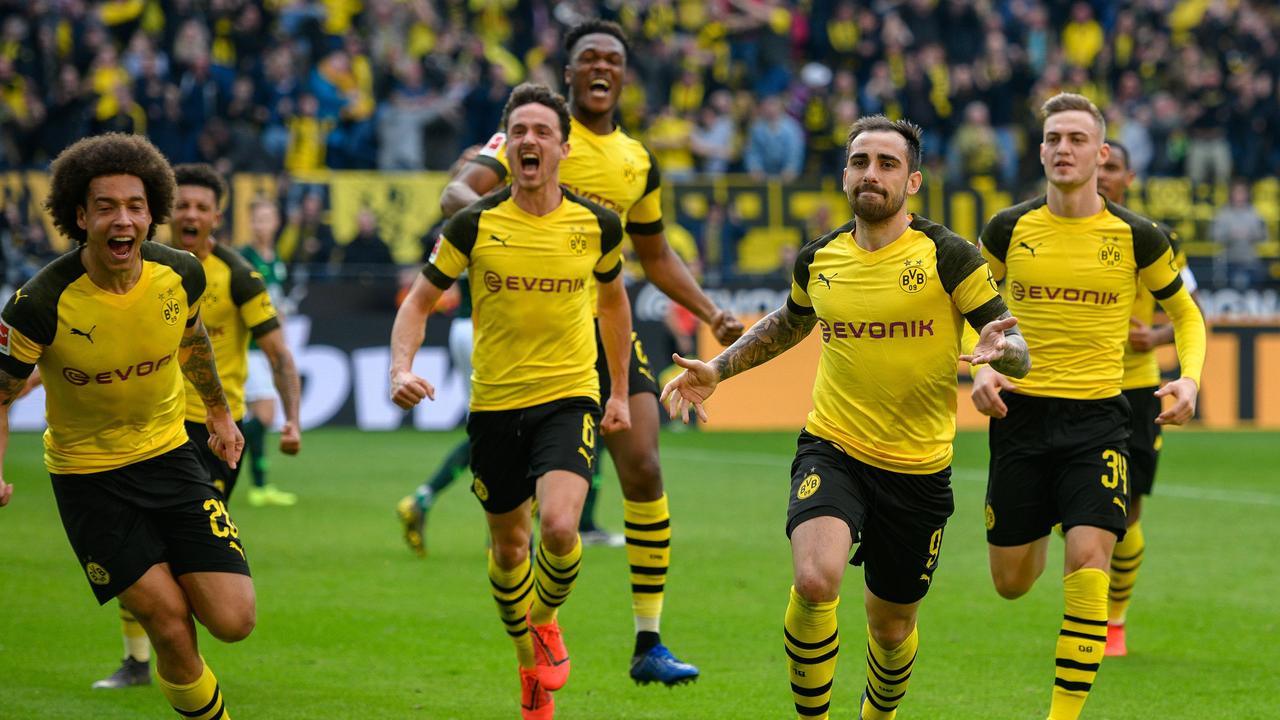 Dortmund's Spanish forward Paco Alcacer (Front) celebrates