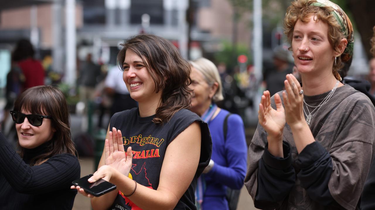 Deanna Coco alongside Mali Cooper (right). Picture: NCA NewsWire / David Swift