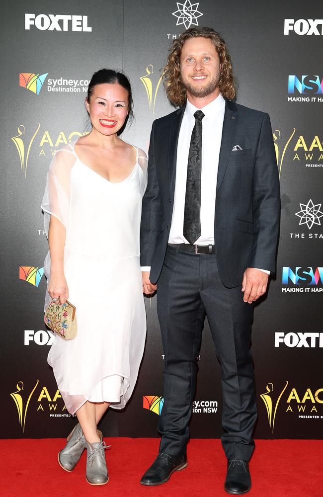 Poh Ling Yeow and Jono Bennett at the 2016 AACTA Awards. Picture: Caroline McCredie/Getty Images for AFI