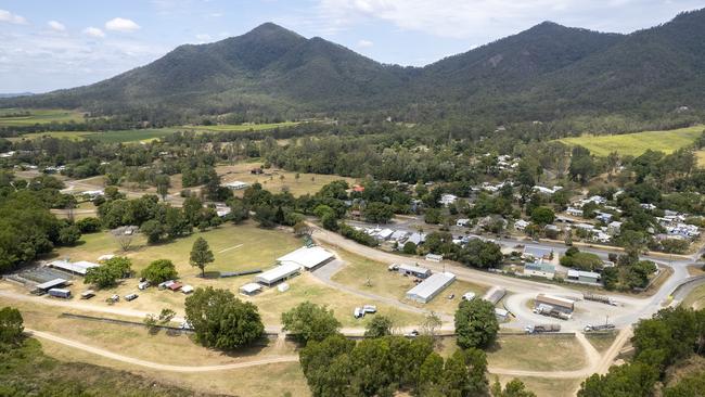 Finch Hatton, the entry town to the Eungella-Finch Hatton Mountain Bike Trail.