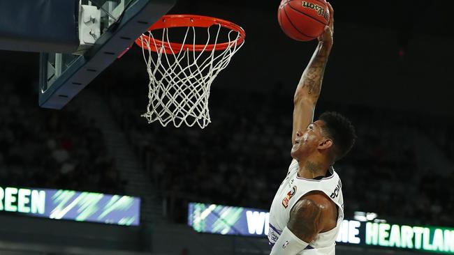 Didi Louzada of the Kings dunks against the Phoenix. Picture: Getty Images