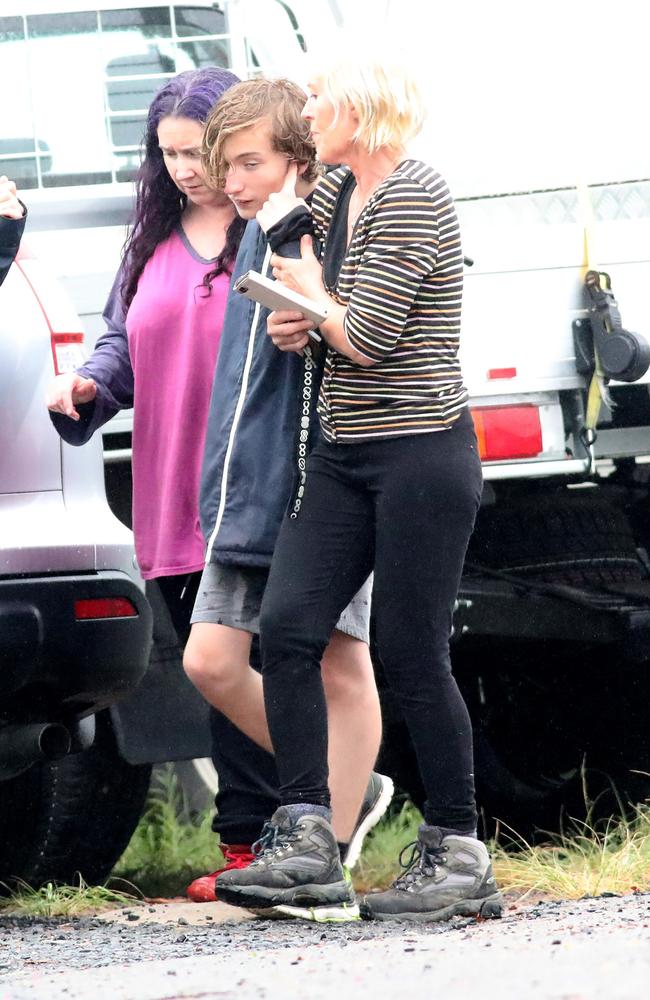 Leif Courtney with his mum Leonie Morris (rear) soon after being found. Picture: NCA NewsWire / Damian Shaw