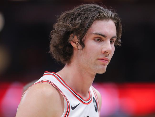 CHICAGO, IL - OCTOBER 12: Chicago Bulls guard Josh Giddey (3) during the first half of a preseason game against the Memphis Grizzlies on October 12, 2024 at the United Center in Chicago, Illinois. (Photo by Melissa Tamez/Icon Sportswire via Getty Images)