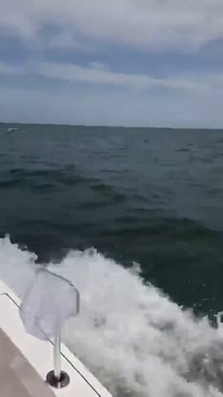 Off-Duty Policeman Rescues Three Men Whose Boat Capsized at Sea Near Jacksonville