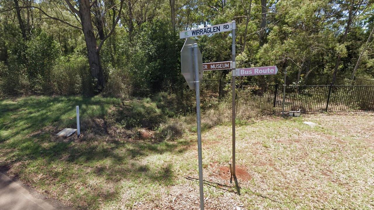 A 20-year-old man has tragically died after his vehicle left Wirraglen Rd and hit a tree. Photo: Maps