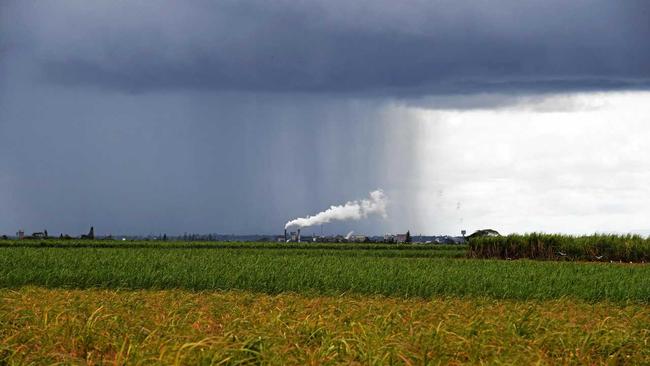 AUTUMN RAIN: Bundaberg will see a wet start to the new season with rain predicted for this week. Picture: Mike Knott BUN221117WEATHER3