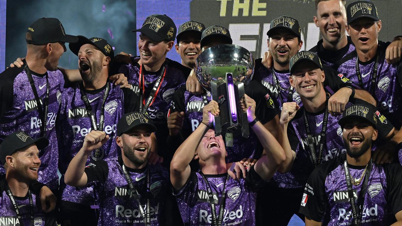 Mitchell Owen's Stunning 39-Ball Century Fuels Hurricanes' Title Push