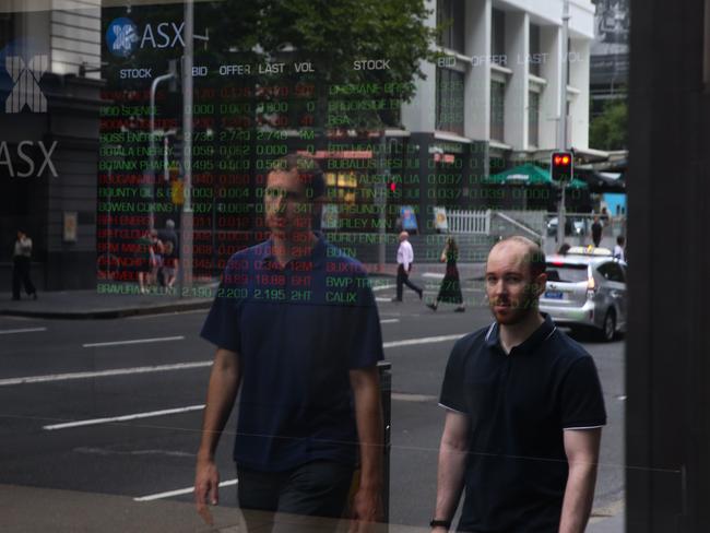 SYDNEY, AUSTRALIA : Newswire Photos - JANUARY 14 2025; A general view of people walking past the ASX in the Sydney CBD. Picture: Newswire/ Gaye Gerard