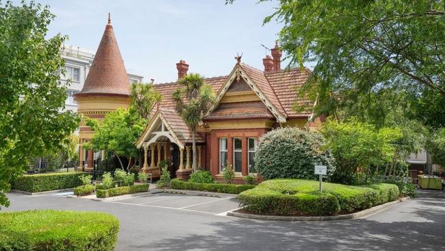 The property at 33 Lansell Rd, Toorak, is for sale for $20m-$22m.