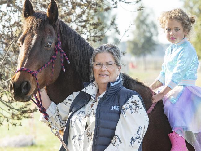 NEWS: Rural Cardio HealthPICTURED:  Spud the Standardbred horse with Jeannine and her granddaughter Lani.Picture: Zoe Phillips