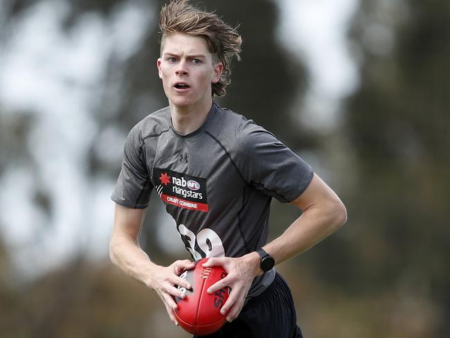 MELBOURNE, AUSTRALIA - DECEMBER 02: Joshua Eyre of the Calder Cannons in action during the 2020 NAB AFL Draft Victoria Training Day at Highgate Recreation Reserve on December 02, 2020 in Melbourne, Australia. (Photo by Dylan Burns/AFL Photos via Getty Images)