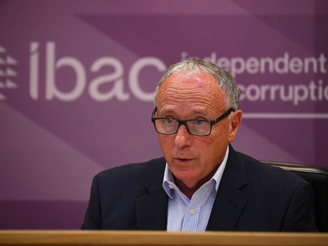 IBAC Commissioner Robert Redlich speaks during the Operation Watts public hearing in Melbourne, Monday, October 11, 2021. Operation Watts, a joint probe by the Independent Broad-based Anti-corruption Commission (IBAC) and the Victorian Ombudsman, will conduct public hearings into allegations of branch stacking by Labor MPs and their staff. (AAP Image/James Ross) NO ARCHIVING