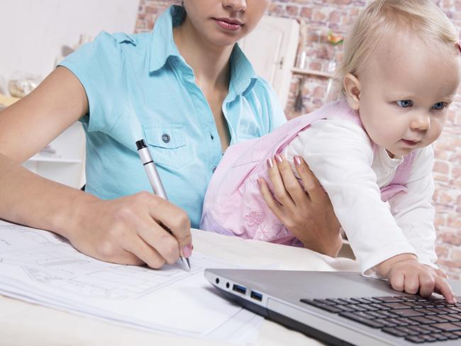 How can a single mum get back on her feet? Picture: Thinkstock