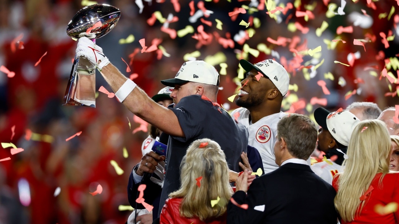 Chiefs edge Eagles 38-35 in Super Bowl LVII thriller