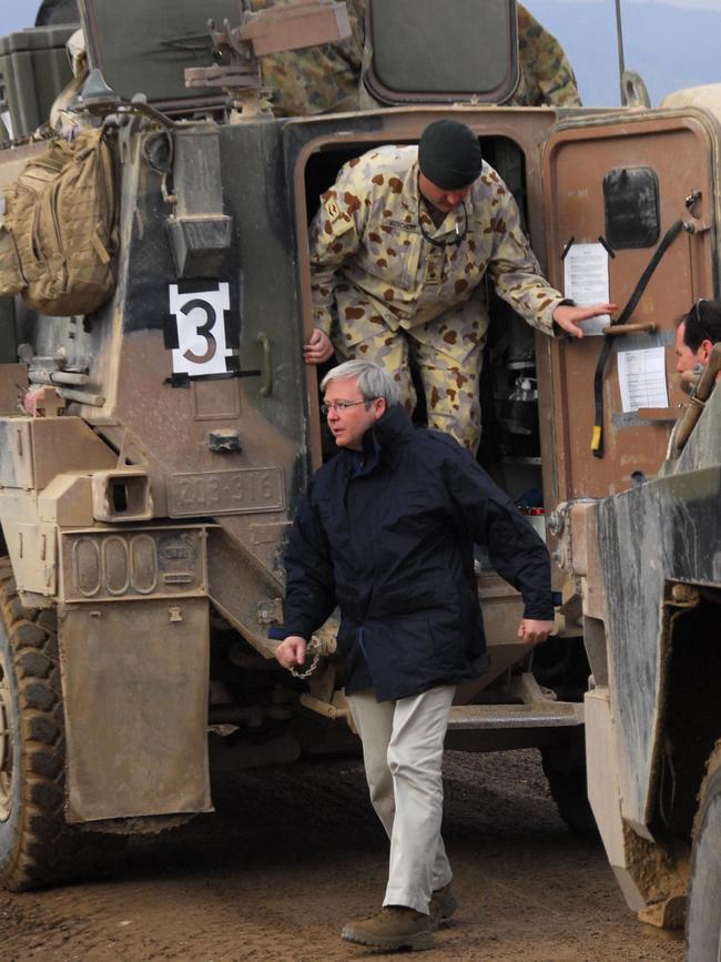 Former PM Kevin Rudd on a visit to Australian troops serving at Tarin Kowt, Afghanistan.