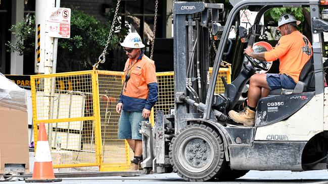 BRISBANE, AUSTRALIA - NewsWire Photos FEBRUARY 20, 2025: , , Building sites in Brisbane CBD., , Economic generics. Construction. Office buildings. construction workers. Builders, , Picture: NewsWire / John Gass