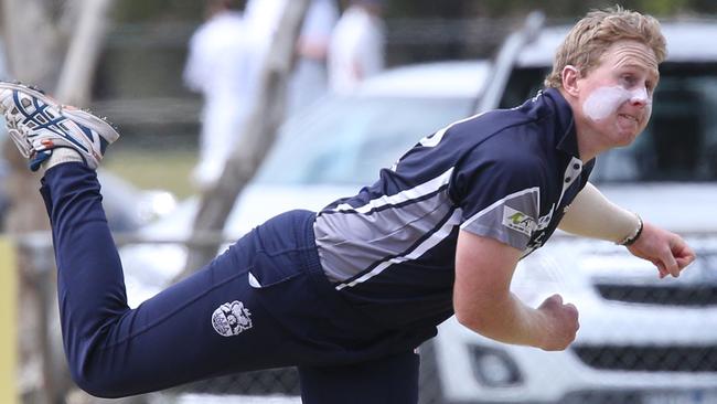 Cricket GCA1: South Barwon v LaraLara Bowler Jaymee GuyPicture: Mark Wilson