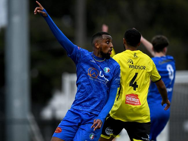 Yusuf Ahmed in action for Avondale. Picture: Josh Chadwick