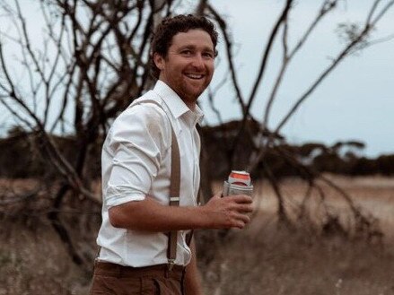 Brad Skinner on his October 27 wedding day with wife Danni. He died in a diving accident at Mount Hope, on the state's far West coast on December 23. Picture: SUPPLIED BY FAMILY