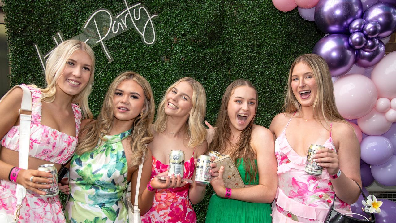 Heidi Knight (left) with Nicole Ramsey, Bek Setch, Kimberly Astbury and Jamie-Lee Strang. IEquine Toowoomba Weetwood Raceday - Clifford Park Saturday September 28, 2024 Picture: Bev Lacey