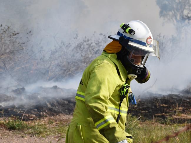 Bushfire warning issued for Wallumbilla, Yuleba