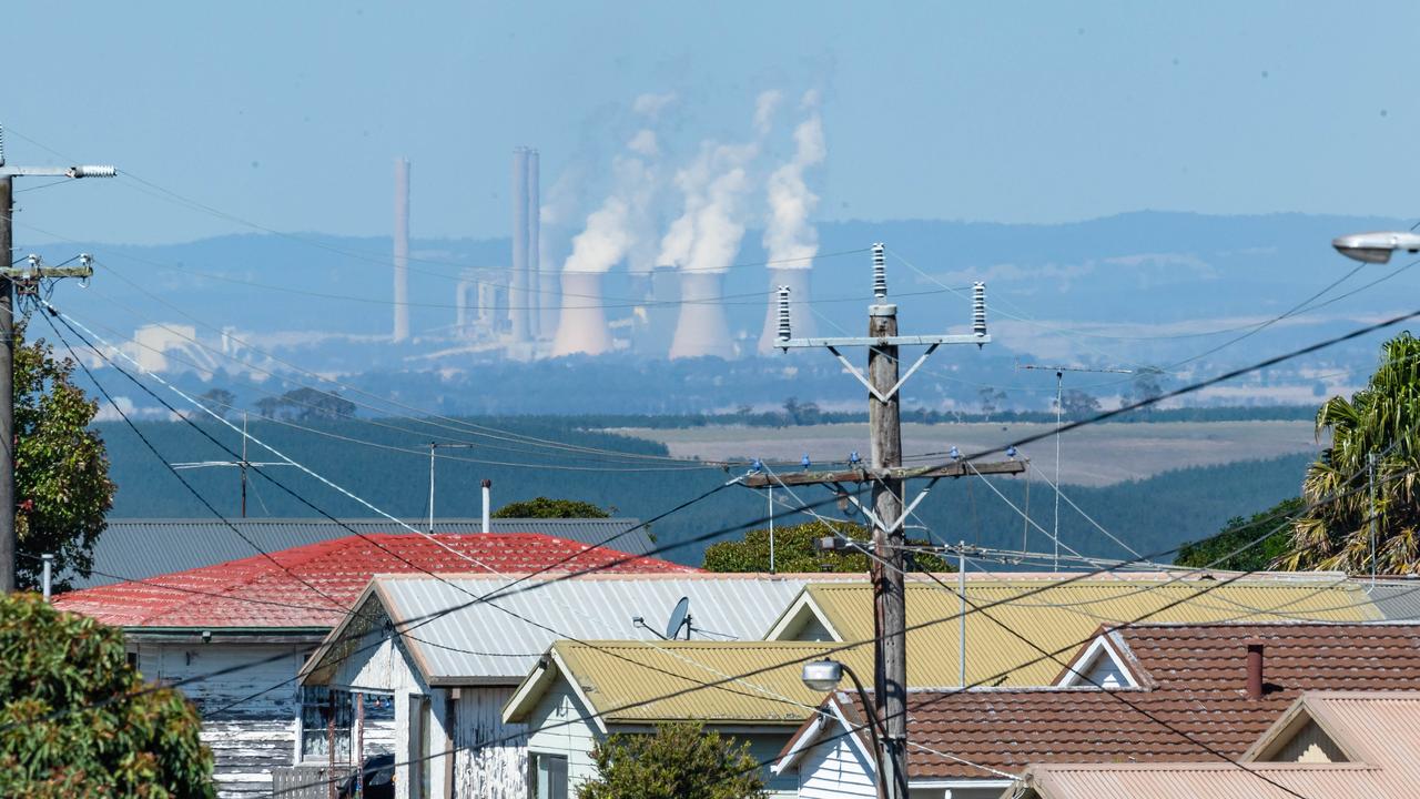 Loy Yang coal power station failure sparks demerger doubts for AGL