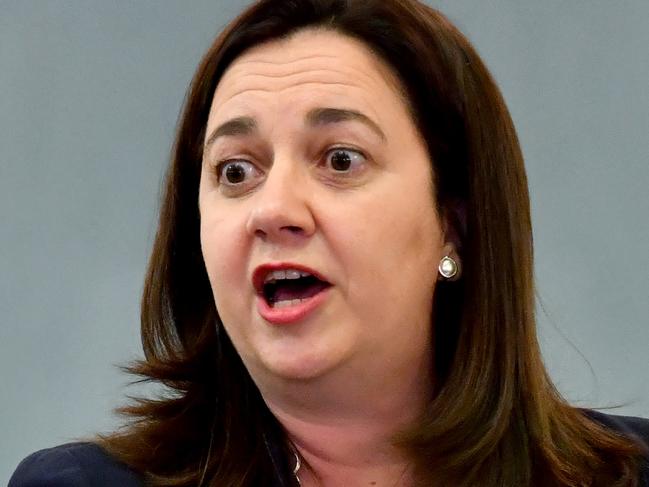 Queensland Premier Annastacia Palaszczuk speaks during Question Time at Parliament House in Brisbane, Wednesday, October 25, 2017. (AAP Image/Darren England) NO ARCHIVING