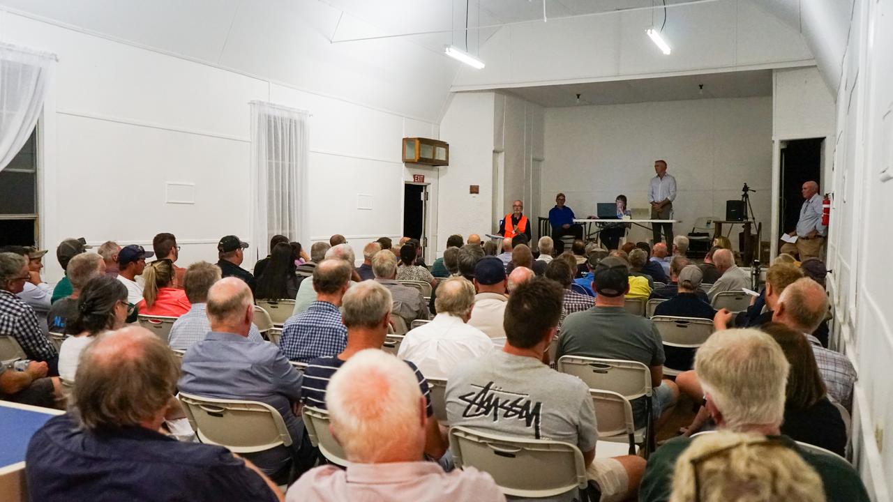 More than 100 farmers attended a community meeting at Winiam Hall. Picture: Rachel Simmonds