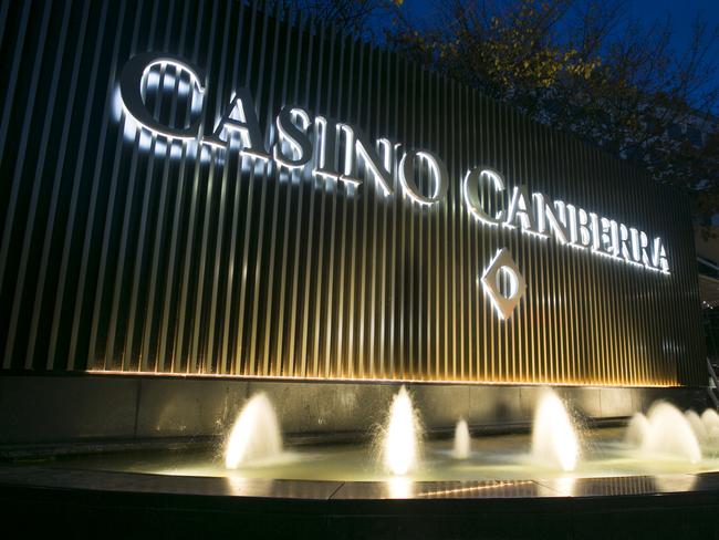 Tony Fung exits Casino Canberra as Oscars steps up