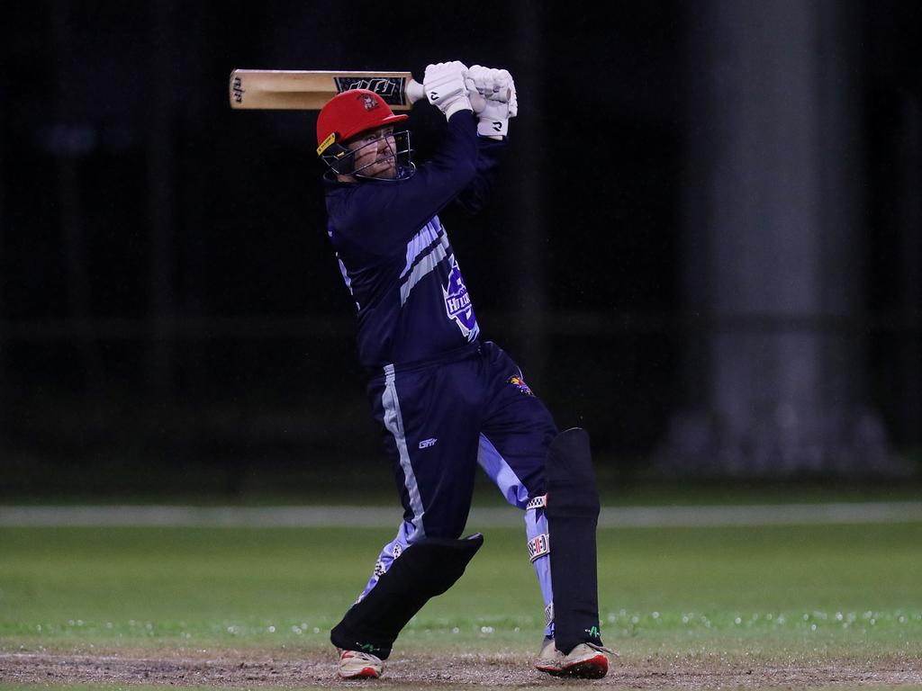 T20 Barrier Reef Big Bash: Designer First Homes Dare Devils v Halpin Hurricanes at Griffiths Park. Hurricanes' Justin Reid. Picture: Stewart McLean