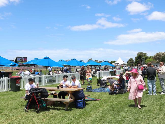 MELBOURNE, AUSTRALIA – DECEMBER 8 2024 Punters attend the Werribee Cup in Werribee on December 8th, 2024. Picture: Brendan Beckett