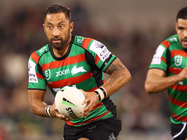 CANBERRA, AUSTRALIA - APRIL 29: Benji Marshall of the Rabbitohs runs the ball during the round eight NRL match between the Canberra Raiders and the South Sydney Rabbitohs at GIO Stadium, on April 29, 2021, in Canberra, Australia. (Photo by Mark Nolan/Getty Images)