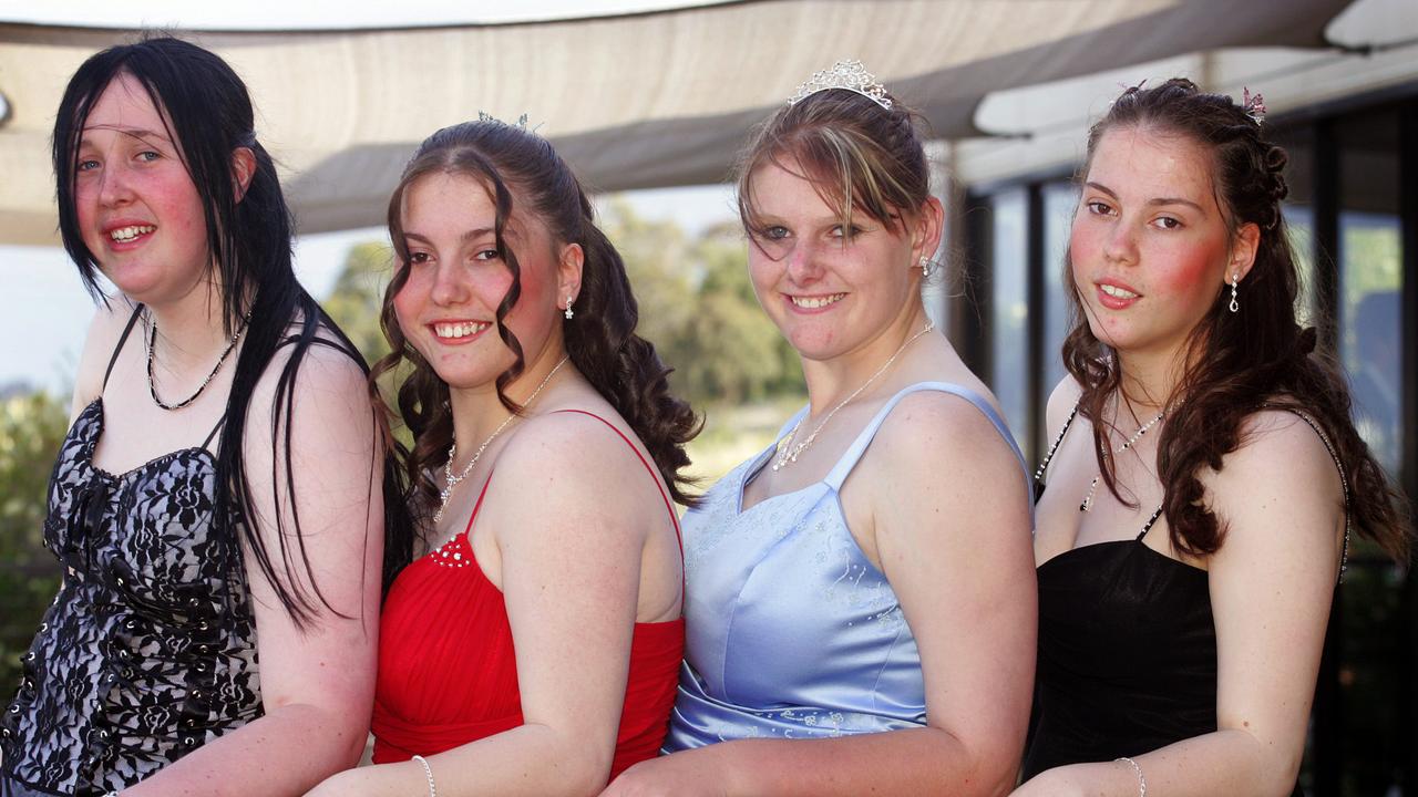 Bridgewater High School formal photos flashback | The Courier Mail