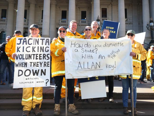 Protesting CFA members. Picture: David Caird