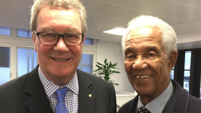 Australian High Commissioner to the United Kingdom Alexander Downer with West Indian cricket great Sir Garfield Sobers.