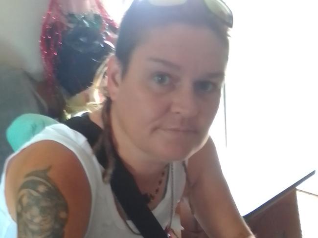 Tarryn Hartley robbed a taxi driver with a piece of glass and was sentenced to two and half years behind bars