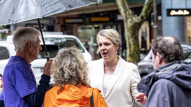 Tanya Plibersek campaigning to locals in Kings Cross. Picture: Darren Leigh Roberts